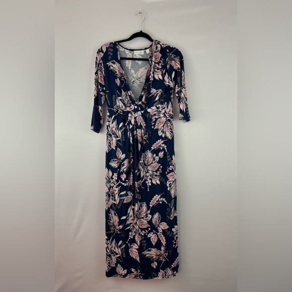 Flutter and Kick Maxi Dress - Picture 4 of 5